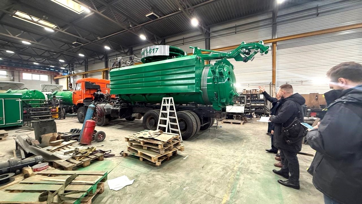    «Нижневартовские коммунальные системы» закупают новую уникальную спецтехнику