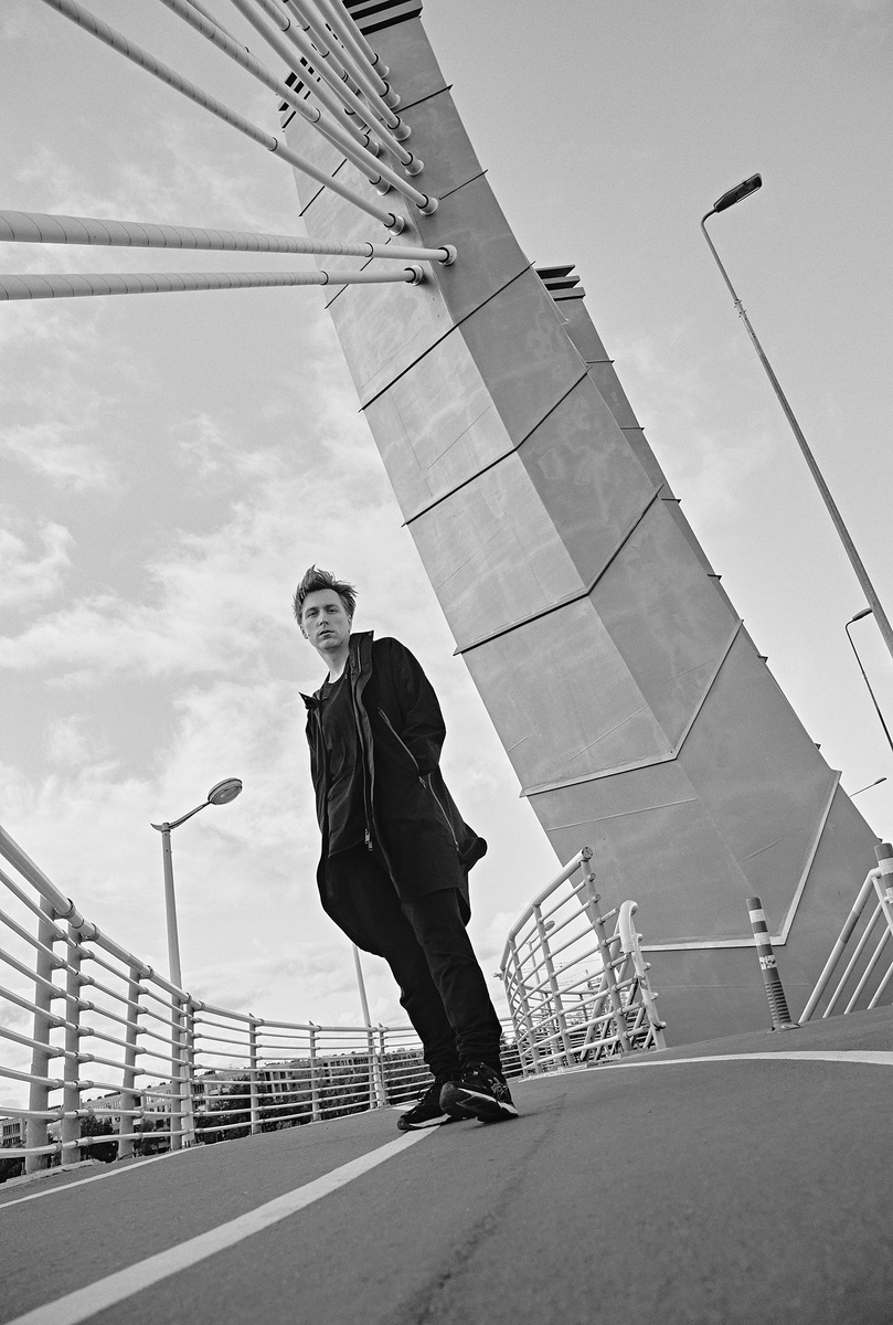 Фотка просто так, меня, рассуждающего