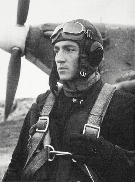 Герой Советского Союза Сгибнев Пётр Георгиевич - выдавающийся ас и командир, к сожалению слишком рано погибший