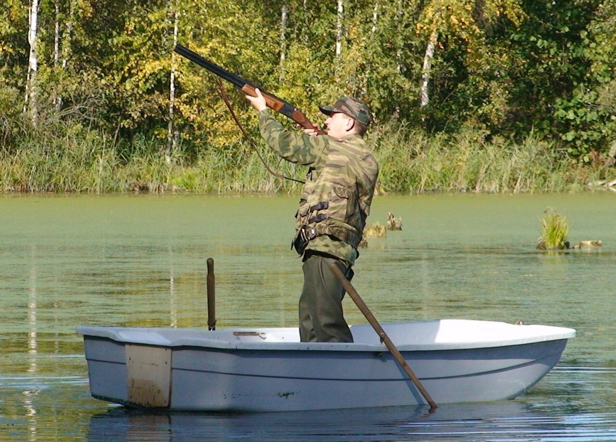 Рыбаки и охотники: как найти общий язык на водоеме
