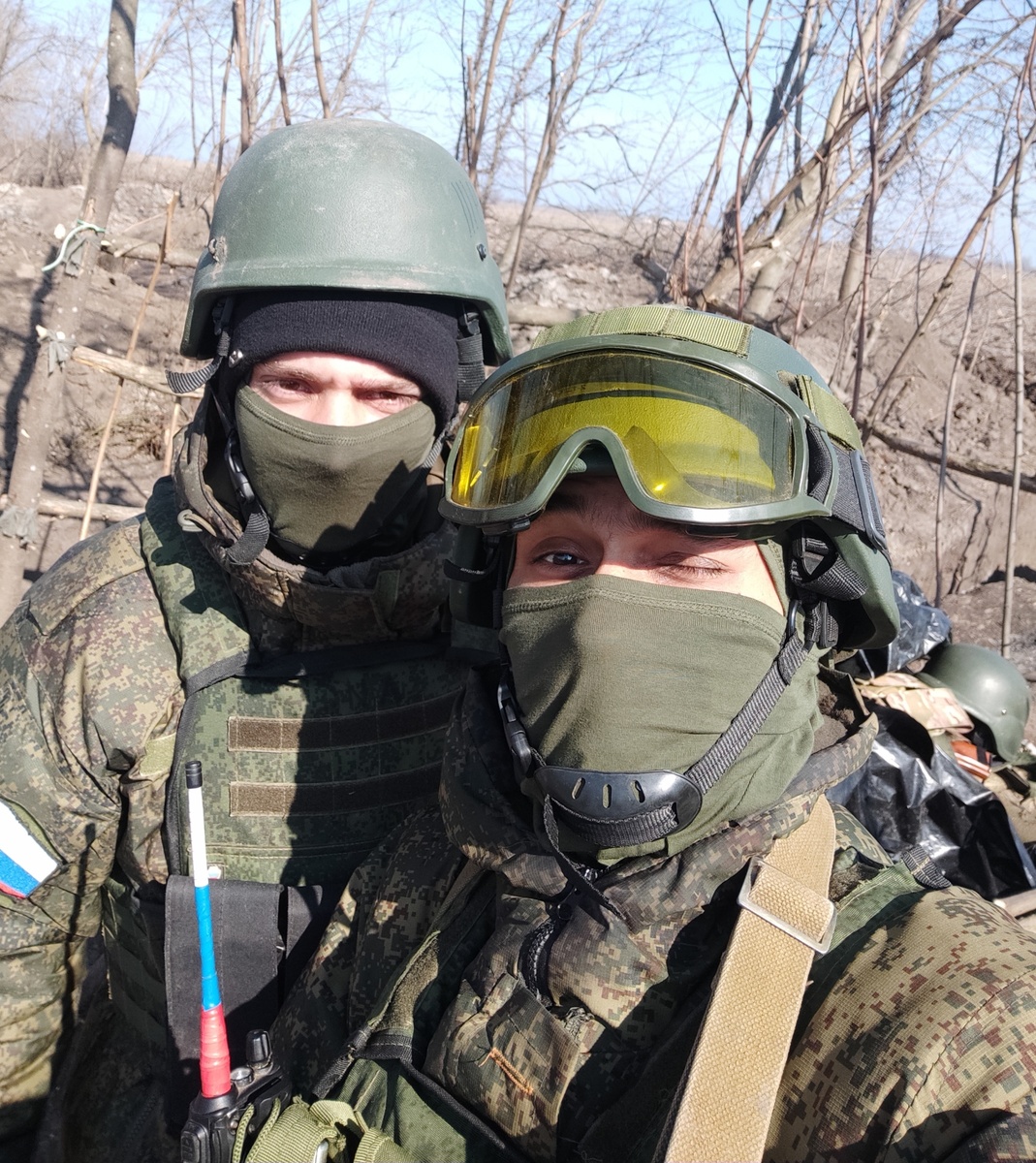 Я  пол позывным Гани и мой боевой товарищ Лис