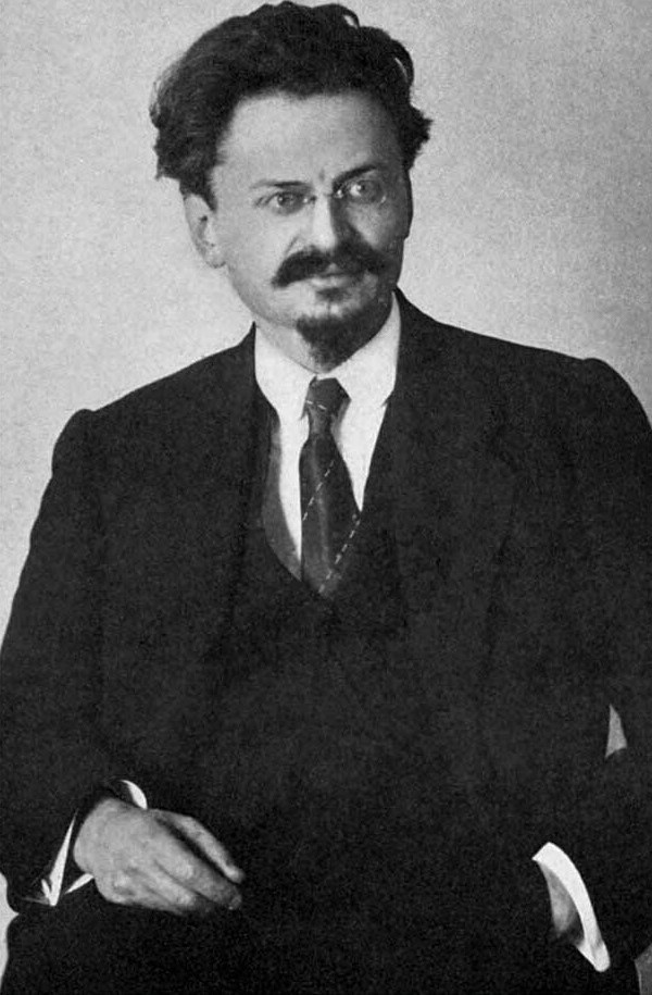 Лев Давидович Троцкий