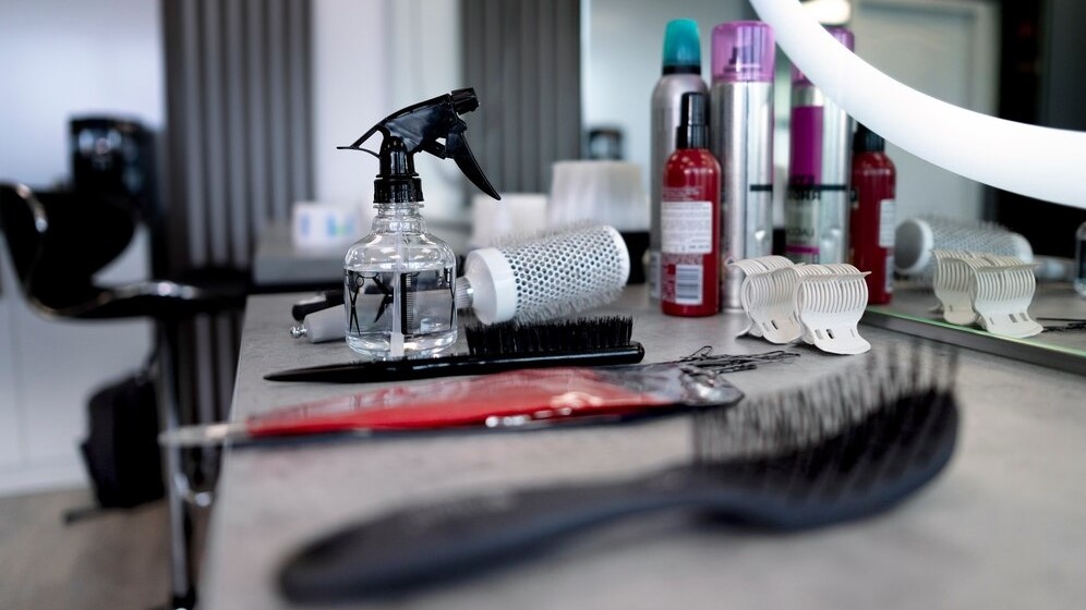    Сотрудница нефтеюганских салонов красоты обманула клиентов на 110 тысяч рублей