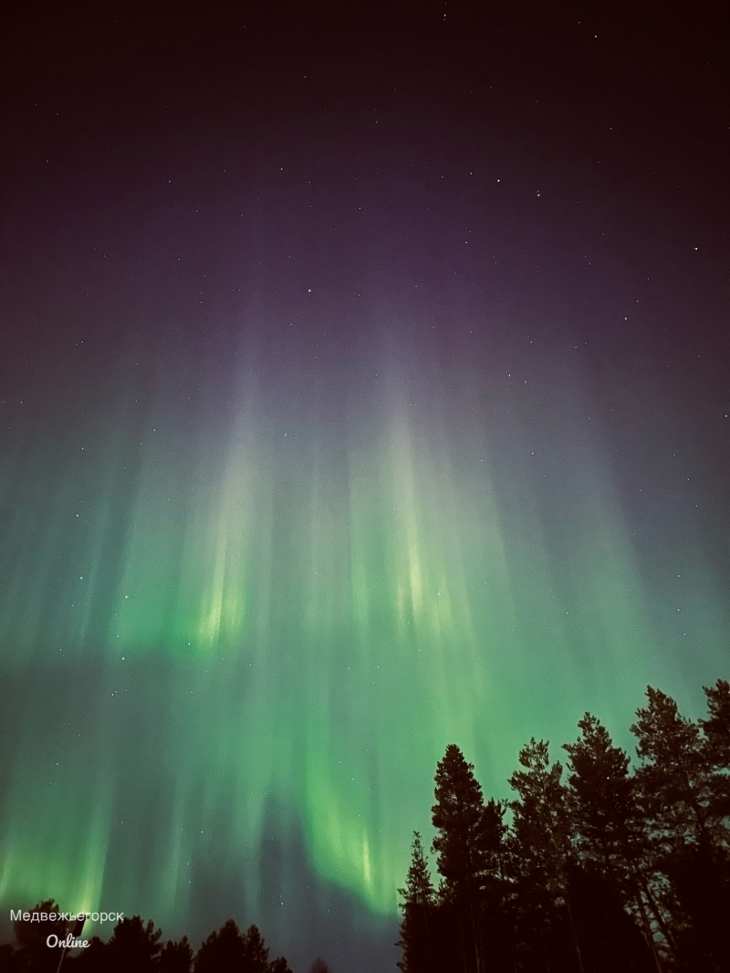    Волшебное северное сияние озарило небо в Карелиипаблик «Медвежьегорск Online»