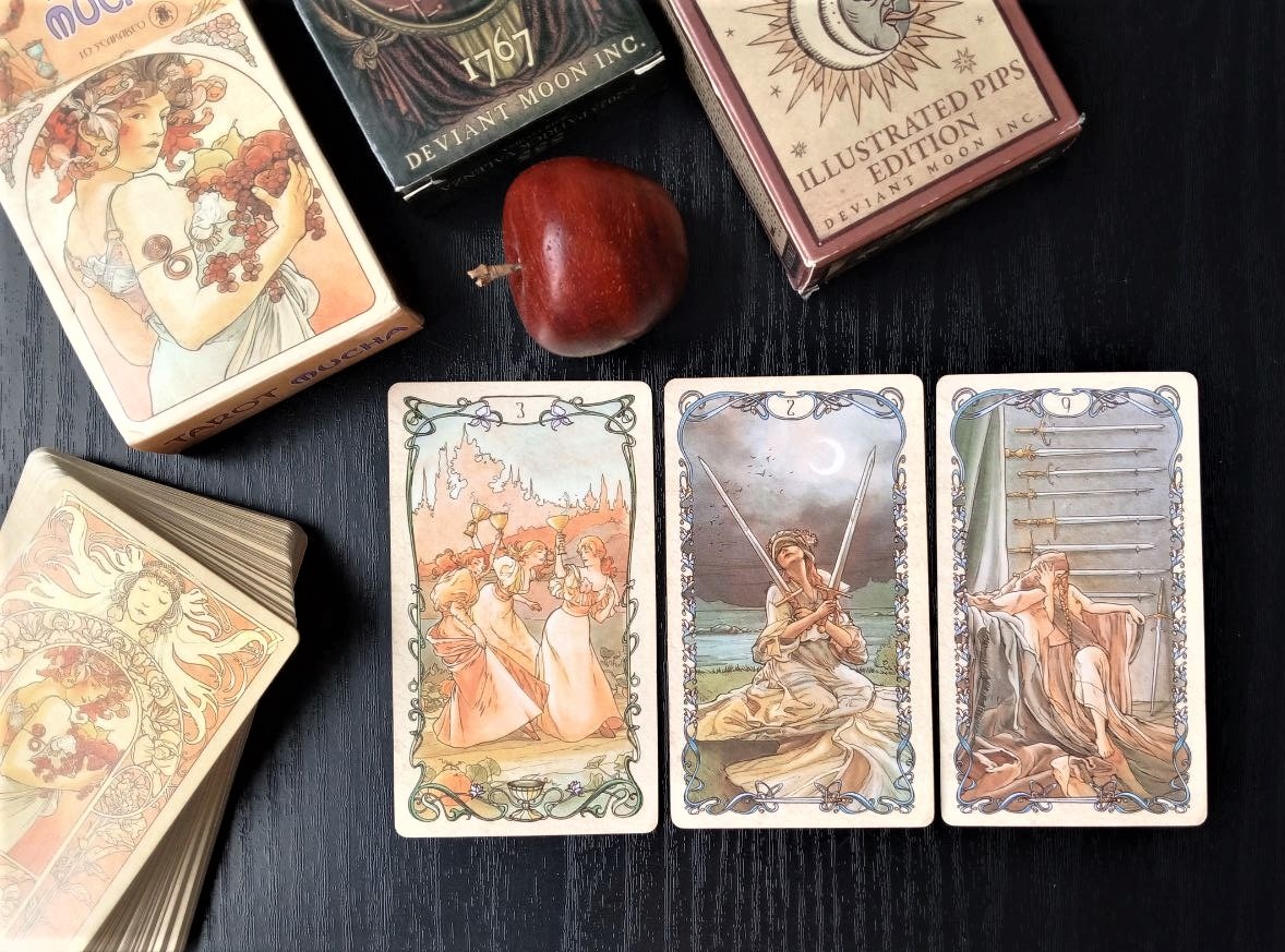 Ответ смотрим на колоде Таро А.Мухи