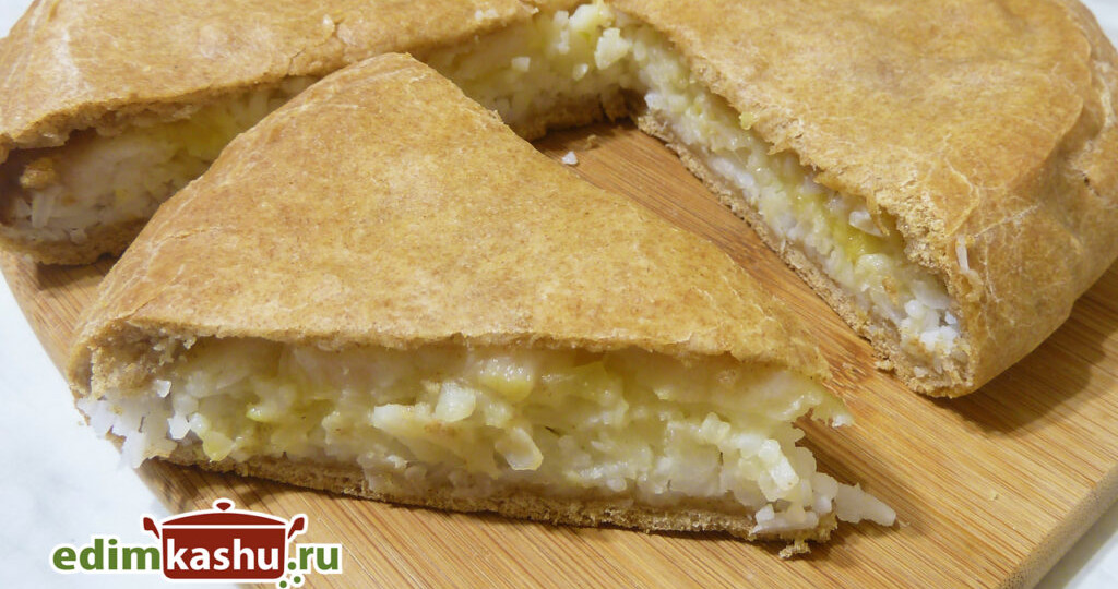 Пирог с рыбой и рисом