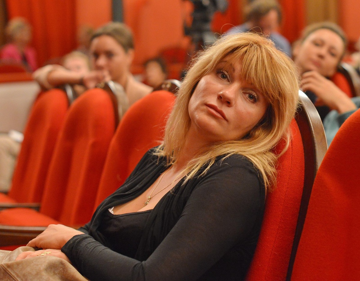    Анна Ардова