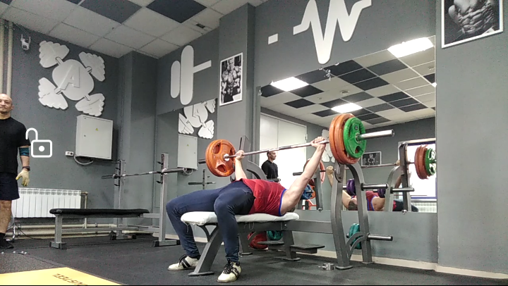 Насколько увеличатся результаты в жиме лежа, если сожрать кило протеина? Приходилось встречать таких, кто всерьез задавался подобными вопросами.