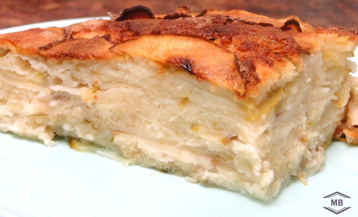 Сочный слоёный грушевый пирог