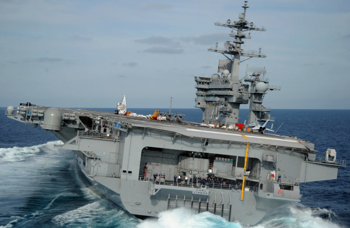 Авианосец "Карл Винсон". Фото из открытых источников. 