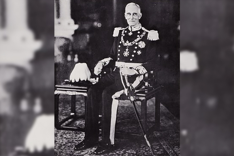 Сэр Сесил Клементи.