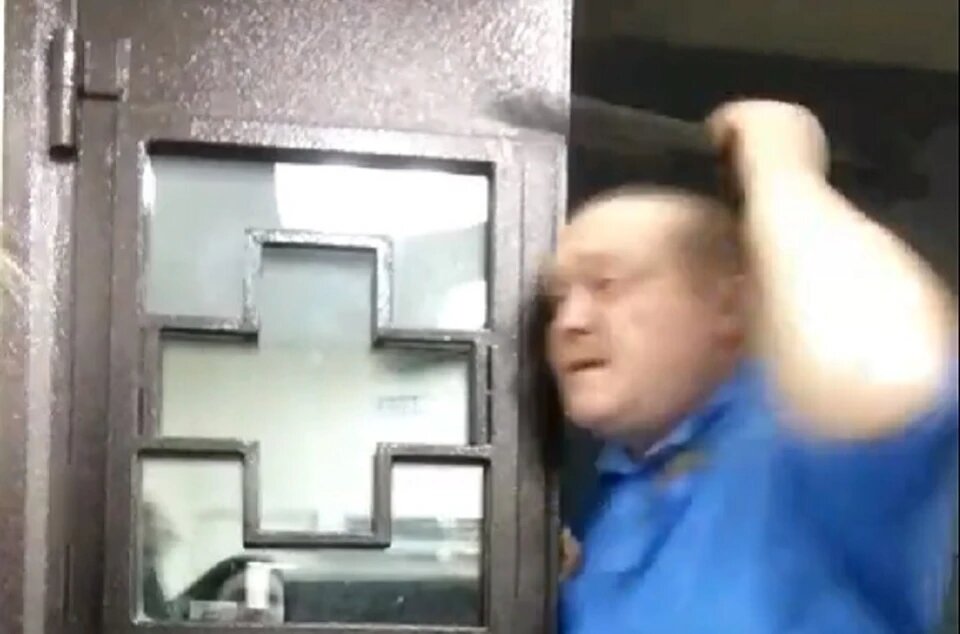 Скриншот видео.