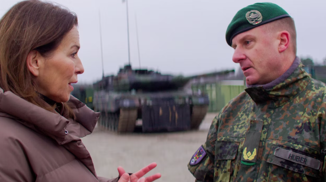 «Angst vor Krieg: Die Deutschen in der Zeitenwende»: Анне Вилль также посетила Руклу в Литве. Одно из мест, где Бундесвер создаст литовскую бригаду © NDR
