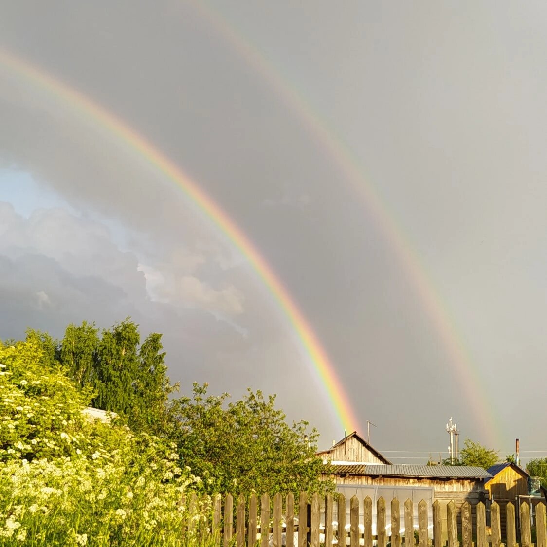 Радуга над нашим домом.