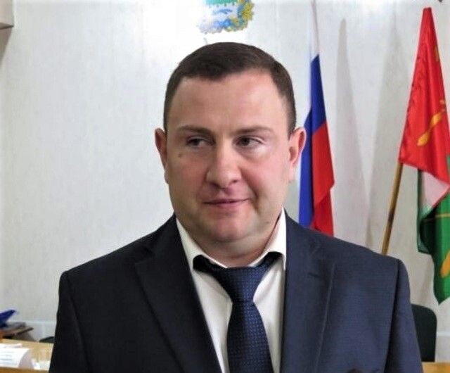 Экс-главу района Курганской области арестовали по обвинению в участии в банде