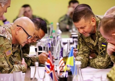    Залужный подтвердил существование секретного штаба в Висбадене