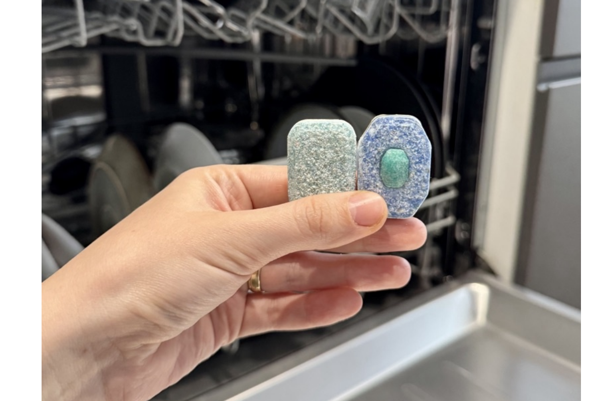 Уникальная особенность таблеток MIX TABS в том, что в пакете содержатся таблетки разных цветов! Разнообразие цветов может достигать 10 разновидностей. Это НОВИНКА на рынке. Ни один производитель, в настоящее время, такое не предлагает
