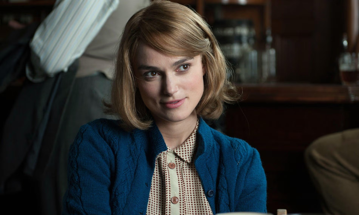 Найтли в своей роли, номинированной на «Оскар», в фильме «Игра в имитацию».
Фотография: Кинематографическая/Alamy