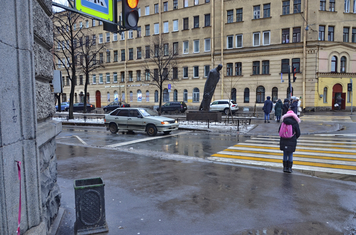 Это фото из интернета. Другой ракурс просто. 