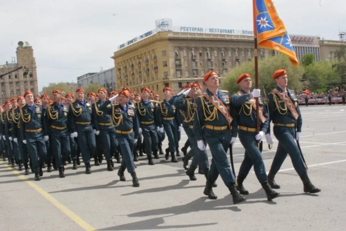    В Волгограде стартовали тренировки к параду 9 мая