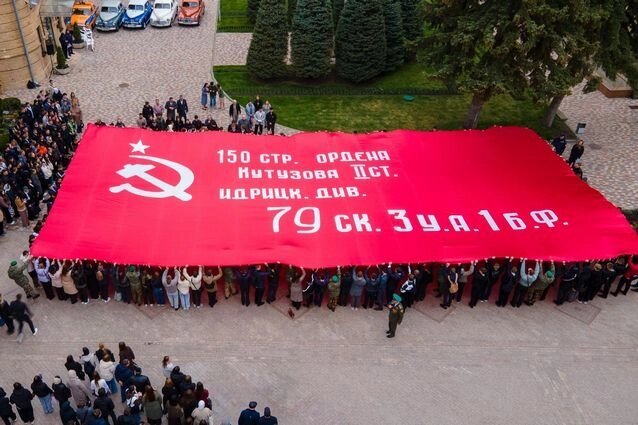    Самое большое в СКФО Знамя Победы . Фото: Пресс-служба СТГАУ