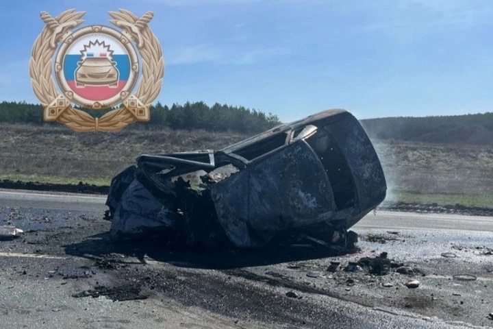    На месте ДТП (фото: пресс-служба ГУ МВД по Волгоградской области)