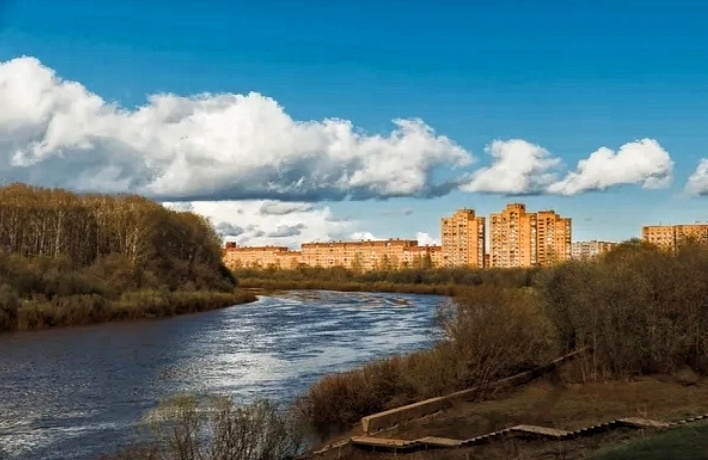 На берегу реки Чепца...