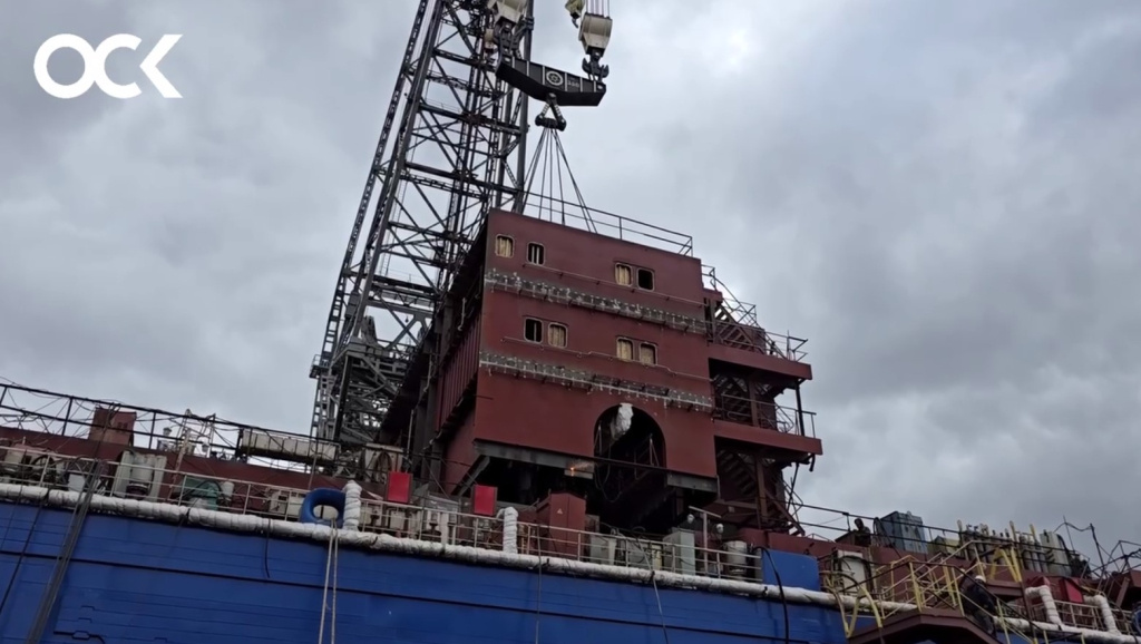 На атомный ледокол "Чукотка" погрузили блок надстройки / Фото: "Объединенная судостроительная корпорация"  📷
