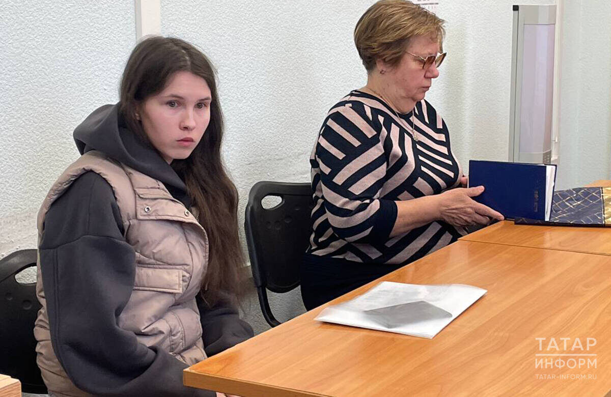 До суда в Казани дошло дело Эвелины Якуповой, которую обвиняют в нарушении ПДД, повлекшем по неосторожности смерть человека, и оставлении места ДТПФото: © Дмитрий Шатров / «Татар-информ»