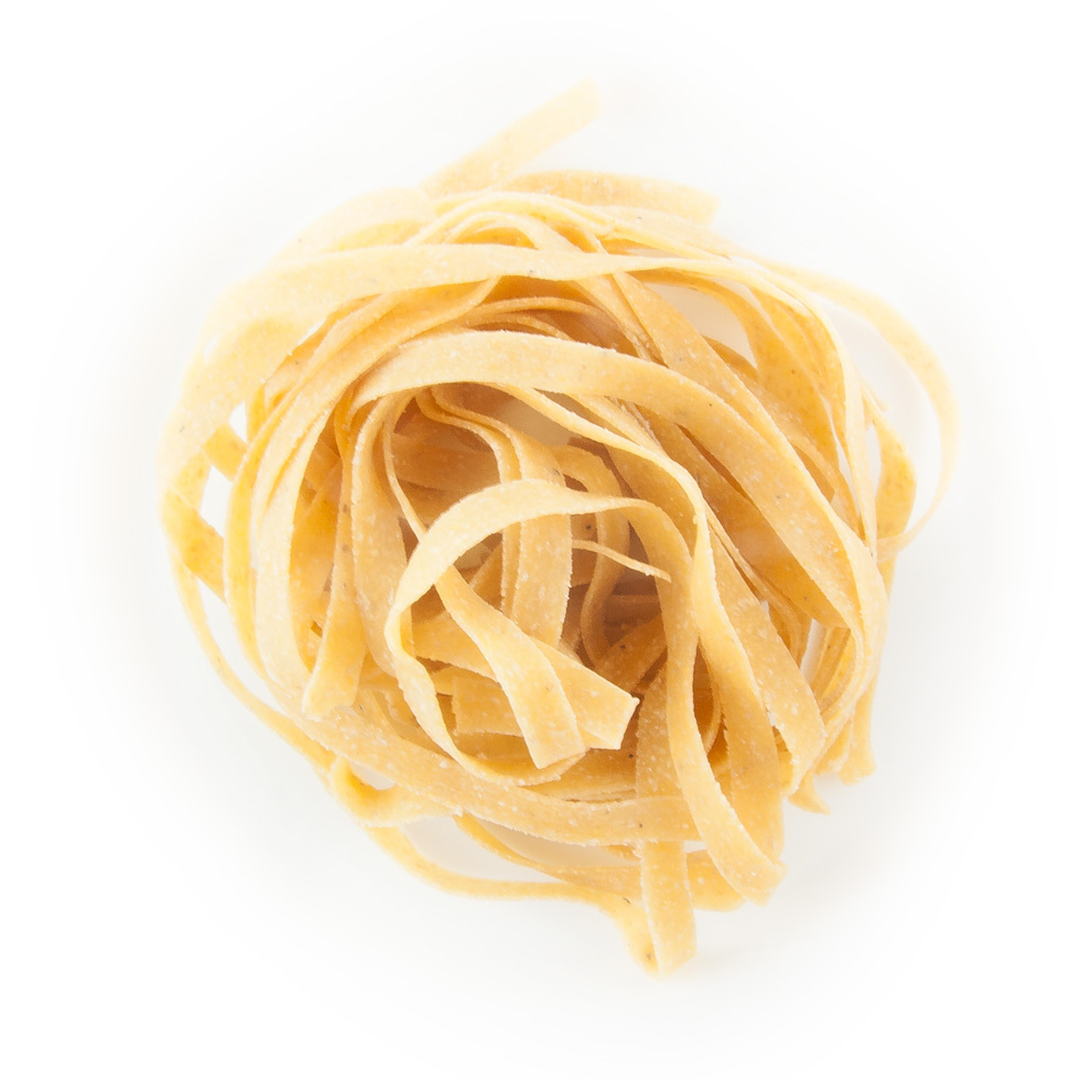 Фетучини. Фотография использована с сайта https://здоровое-питание.рф/recipes/selection/pasta_s_brokkoli_v_slivochnom_souse_s_kuritsey/