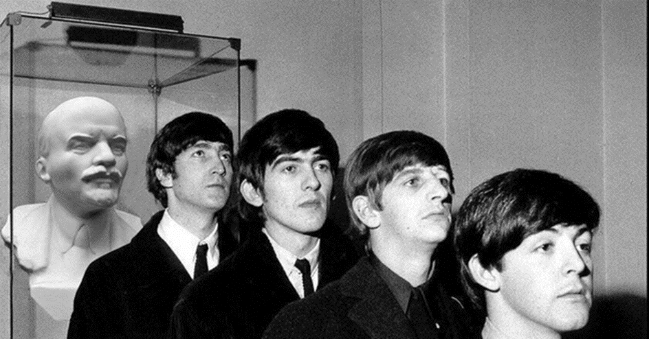 Группа Битлз. Фото из доступных источников.