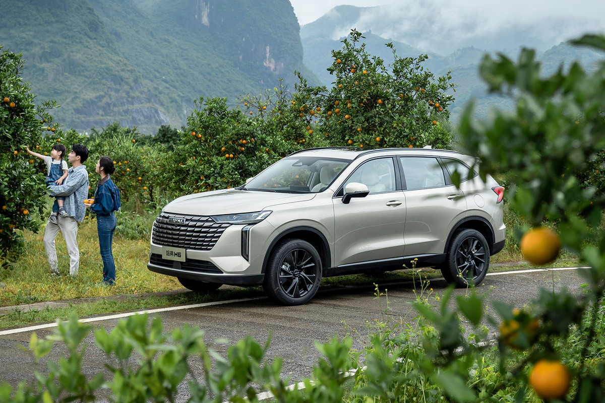 Колесная база также прежняя – 2738 мм.