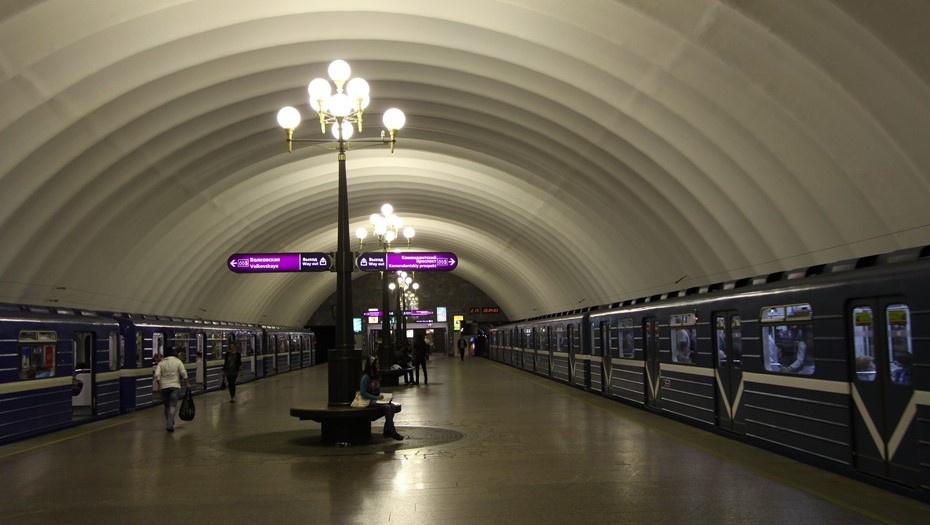    Станция метро "Старая Деревня" в Петербурге, архивное фото. Автор фото: Евгений Иванов / "Деловой Петербург"