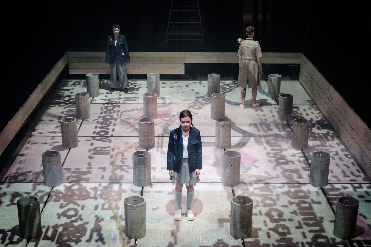    Сцена из спектакля «Зарница»