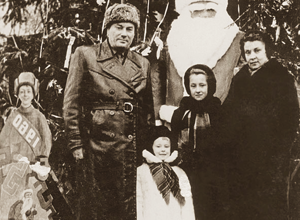 Лариса Удовиченко с семьей