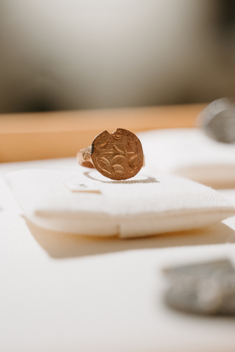 Кольцо-печатка, найденное на месте строительства «Обыденского № 1»