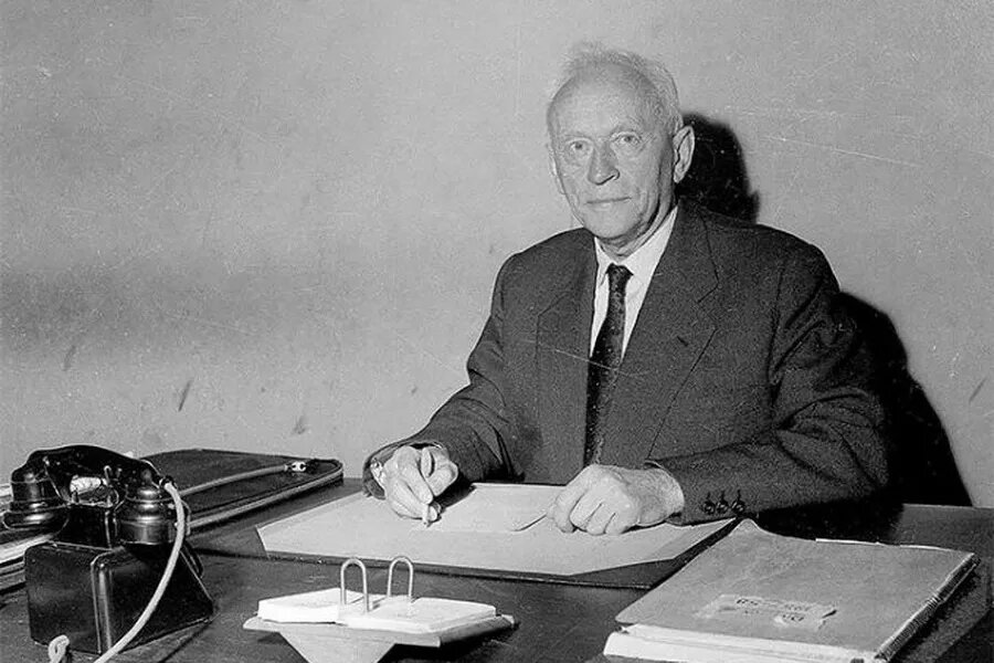 Габриэ́ль Ано́ (фр. Gabriel Hanot)