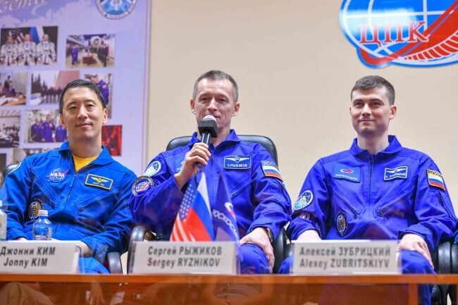 Фото из открытых источников с предстартовой пресс-конференции