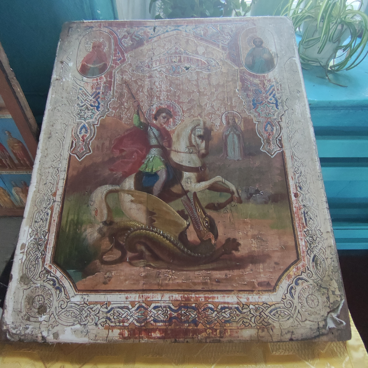 Вышитая икона в родовой деревне. Фото автора