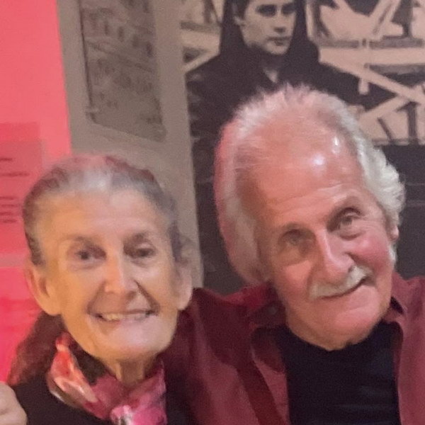     Бывший барабанщик Beatles Пит Бест объявил о своем уходе