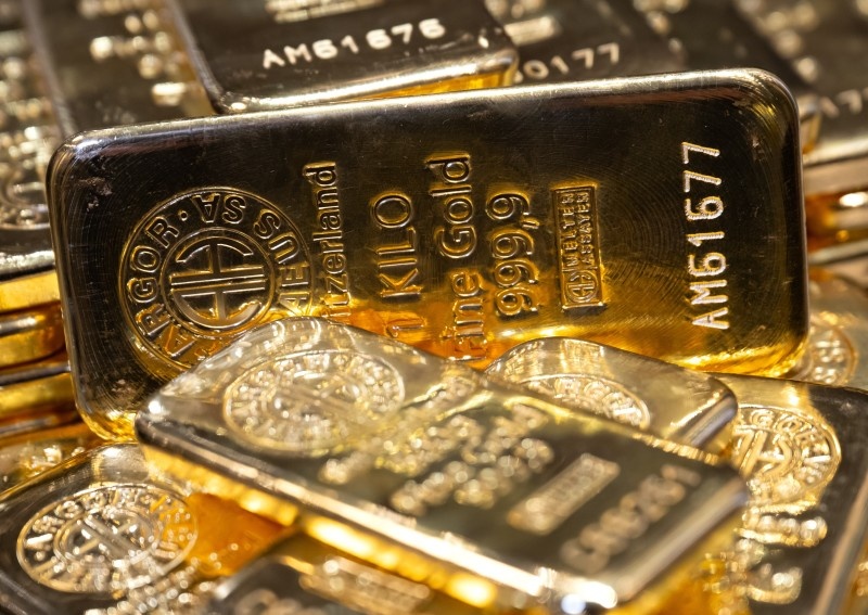    Россия последнее время достаточно активно добывает золото, подтвердил директор центра исследований и социальной экономики Алексей Зубец. Наша страна занимает второе место по добыче этого драгоценного металла после Китая.