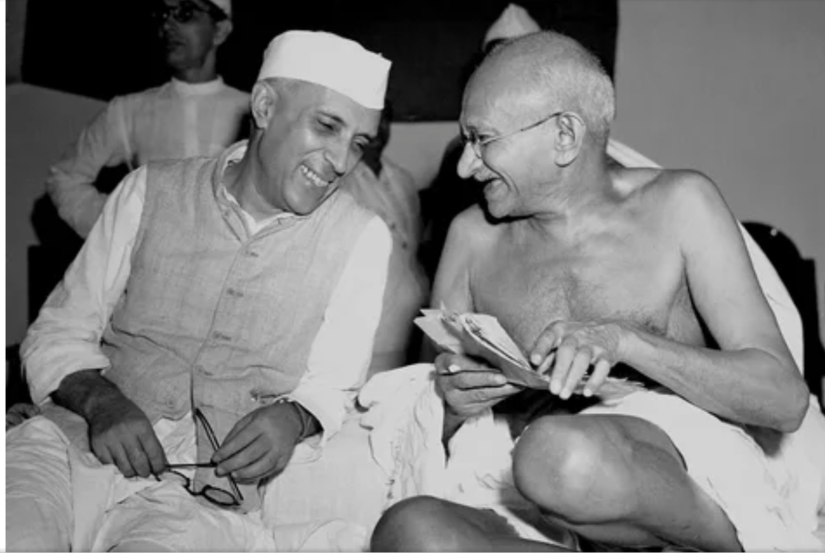 Джавахарлал Неру и Махатма Ганди