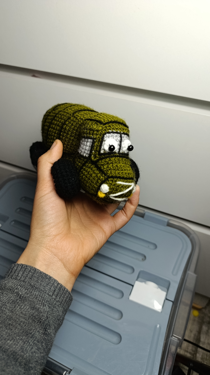 Машинка Урал крючком 