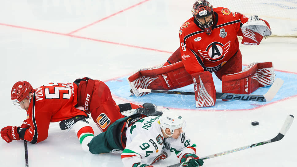 Матч между командами "Автомобилист" (Екатеринбург) - "Ак Барс" (Казань) .📷Фото: Пресс-служба ХК «Автомобилист»