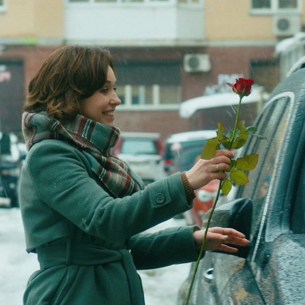     Мелодраму «Розы на стекле» со Светланой Смирновой-Марцинкевич покажет «Россия»