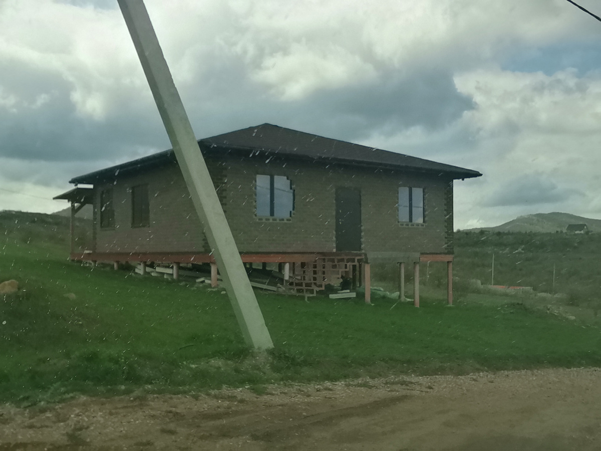 Вот так можно строить дома в Крыму. 