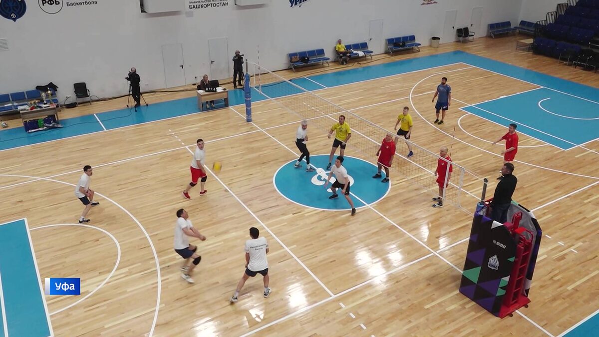    В Уфе прошел традиционный турнир по волейболу в память об Ахате Муртазине