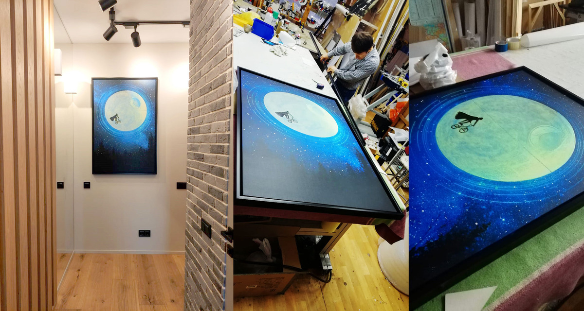 Иллюстрация из архива автора. Интерьерная картина луна со свечением