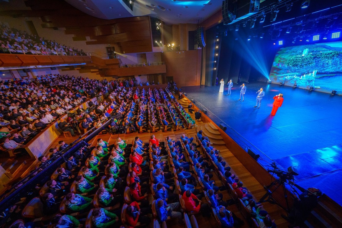    В Ханты-Мансийске стартовали первые Всероссийские «Президентские состязания» по зимним видам спорта среди школьников