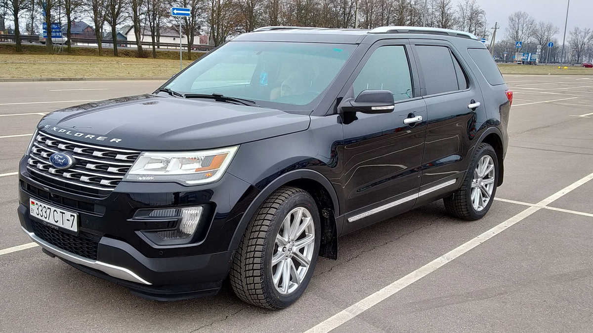 Объем багажника и трансформация салона Ford Explorer